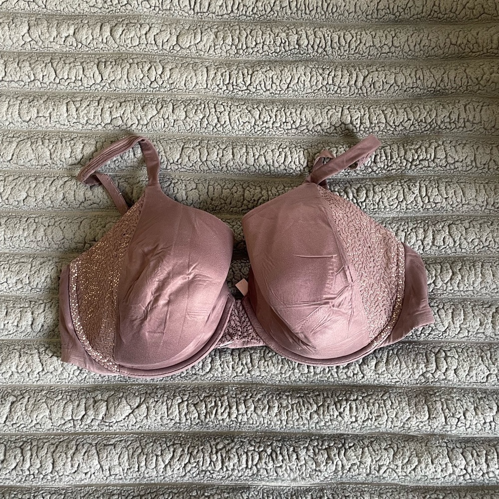 PINK Victoria’s Secret Elegant Lace Women's Bra in Mauve Color